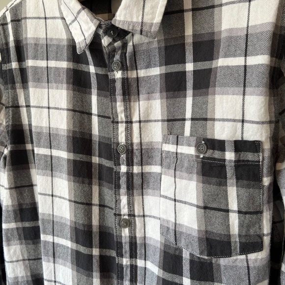 SALE ☘️ COTTON ON gray plaid long sleeve button down shirt - Picture 9 of 15
